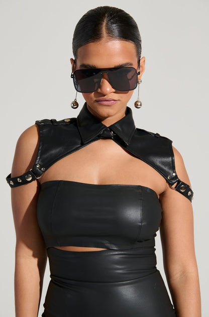 TRUE TRUE PU COLLAR